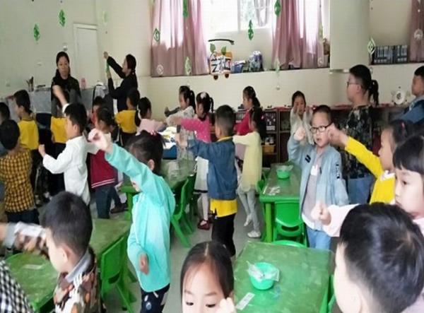 用3(图片5)2017学前本 实践教学周.jpg